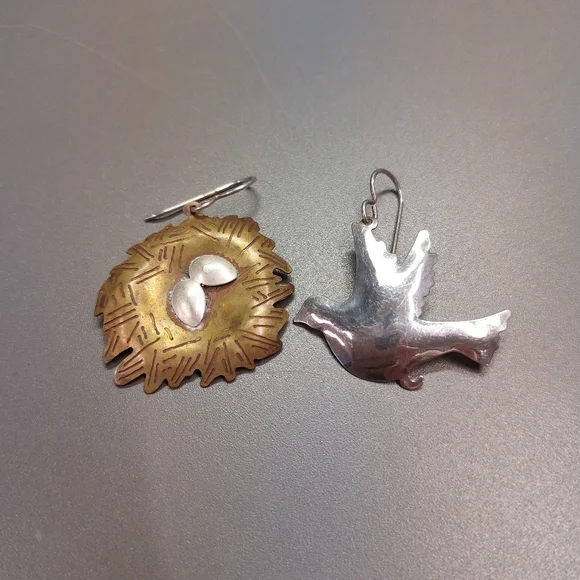 Zirkus Handcrafted Earrings - Picture 11 of 12